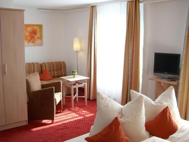 Hotel Cafe Konditorei Koeppel Бинген-на-Рейне Экстерьер фото